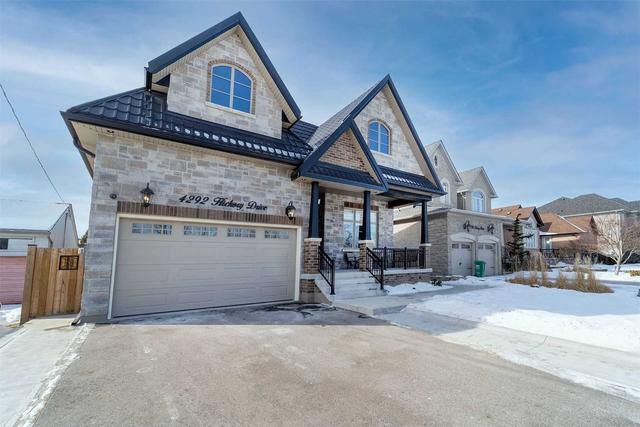 4292 Hickory Dr, House detached with 3 bedrooms, 5 bathrooms and 6 parking in Mississauga ON | Image 1