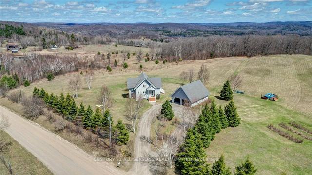 294 Holland Lake Rd, House detached with 2 bedrooms, 2 bathrooms and 14 parking in Bancroft ON | Image 1