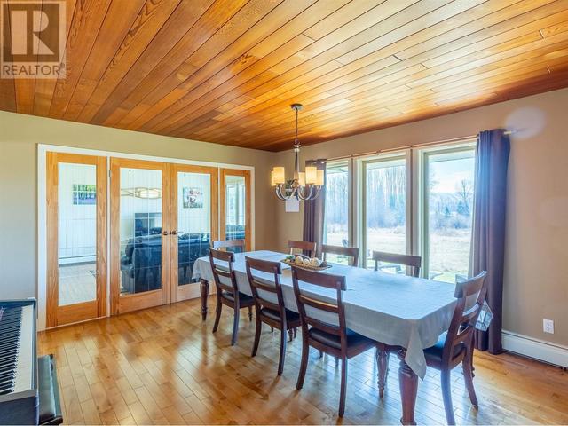 6445 Tyhee Lake Road, House detached with 4 bedrooms, 4 bathrooms and null parking in Bulkley Nechako A BC | Image 13