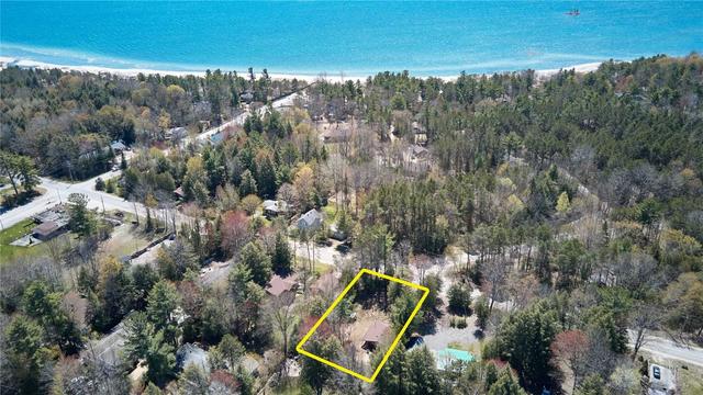 599 Tiny Beaches Rd N, House detached with 2 bedrooms, 1 bathrooms and 4 parking in Tiny ON | Image 17