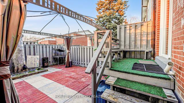 19 - 7560 Goreway Dr, Townhouse with 3 bedrooms, 3 bathrooms and 2 parking in Mississauga ON | Image 17