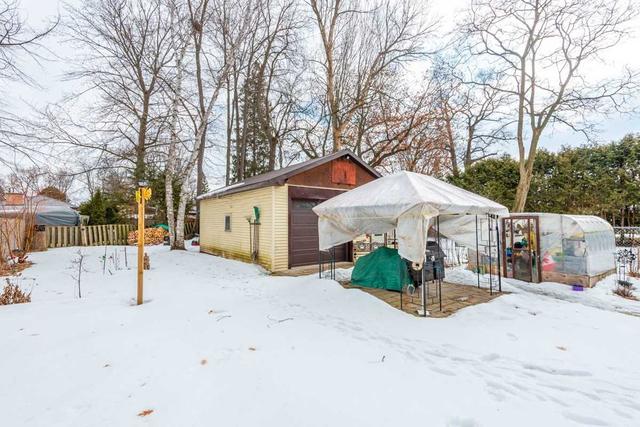 69 Oak Ave, House detached with 3 bedrooms, 2 bathrooms and 8 parking in East Gwillimbury ON | Image 17
