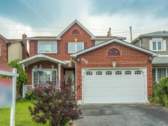 856 Lavis Crt, House detached with 4 bedrooms, 4 bathrooms and 2 parking in Oshawa ON | Image 1