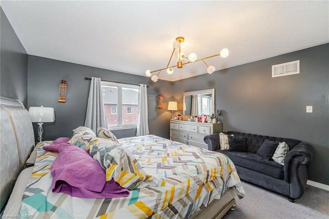 314 duncan Duncan Lane, House attached with 3 bedrooms, 2 bathrooms and 3 parking in Milton ON | Image 11