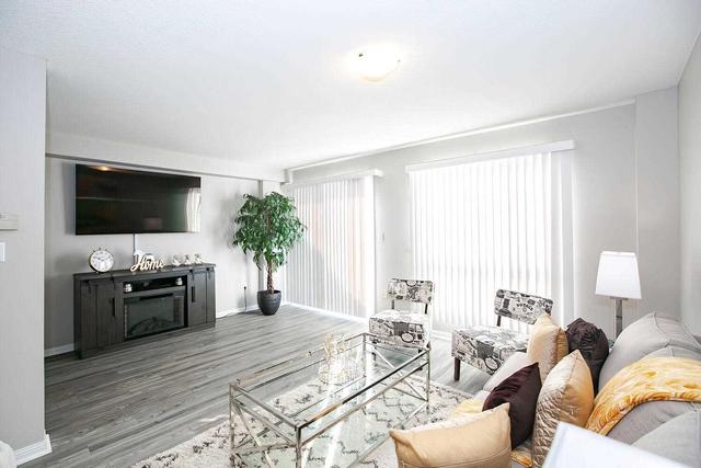 48 Mount Fuji Cres, House semidetached with 3 bedrooms, 4 bathrooms and 3 parking in Brampton ON | Image 5