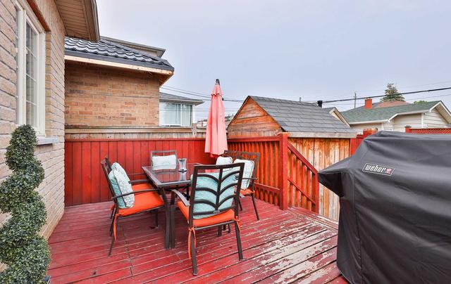 118 Northland Ave, House detached with 3 bedrooms, 3 bathrooms and 1 parking in Toronto ON | Image 31