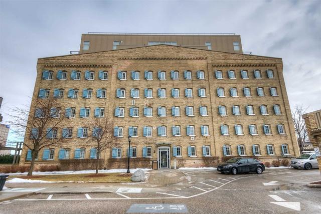 302 - 3 Father David Bauer Dr, Condo with 2 bedrooms, 2 bathrooms and 2 parking in Waterloo ON | Image 11