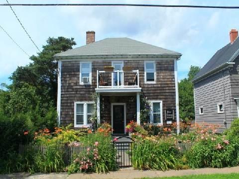 40 Richardson Ave, House detached with 3 bedrooms, 3 bathrooms and 3 parking in Cape Breton NS | Image 1