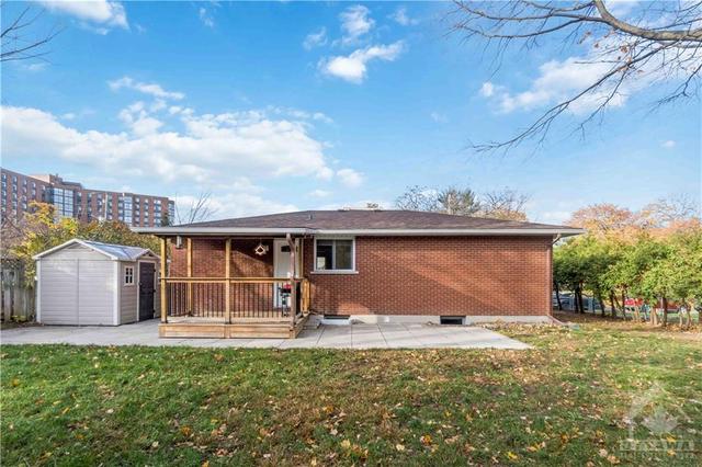 819 Vick Avenue, House detached with 2 bedrooms, 1 bathrooms and 4 parking in Ottawa ON | Image 25