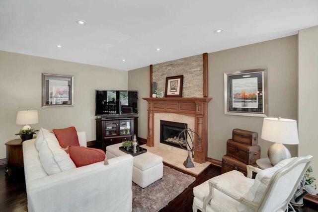 12 Valleygreen Cres, House detached with 4 bedrooms, 4 bathrooms and 6 parking in Caledon ON | Image 5