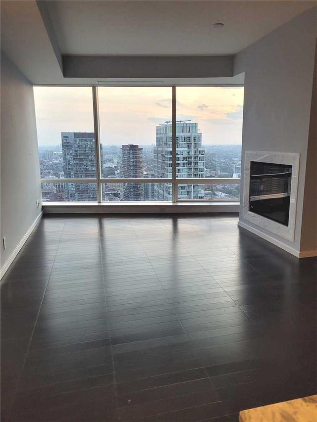 4204 - 180 University Ave, Condo with 1 bedrooms, 1 bathrooms and 1 parking in Toronto ON | Image 13