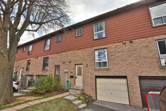 61 - 483 Ontario St N, Townhouse with 3 bedrooms, 2 bathrooms and 2 parking in Milton ON | Image 1