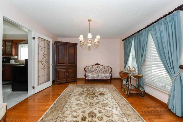 4470 Marshdale Crt, House detached with 4 bedrooms, 3 bathrooms and 6 parking in Mississauga ON | Image 23