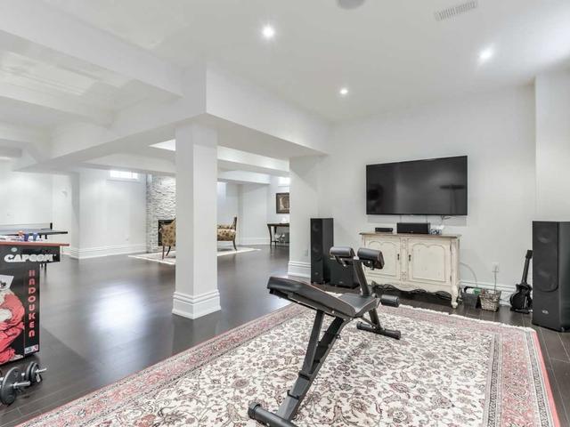 102 Pemberton Rd, House detached with 4 bedrooms, 6 bathrooms and 9 parking in Richmond Hill ON | Image 17