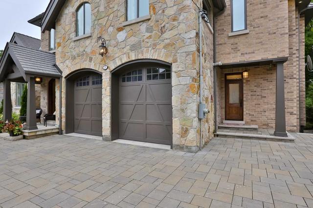25 Sifton Crt, House detached with 4 bedrooms, 8 bathrooms and 9 parking in Toronto ON | Image 24
