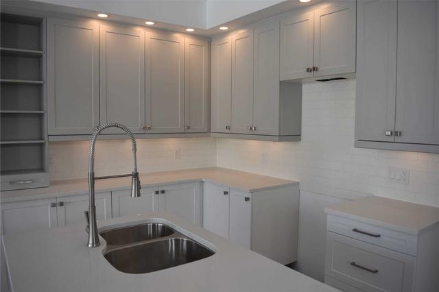 74 Discovery Tr, Townhouse with 2 bedrooms, 3 bathrooms and 2 parking in Vaughan ON | Image 23