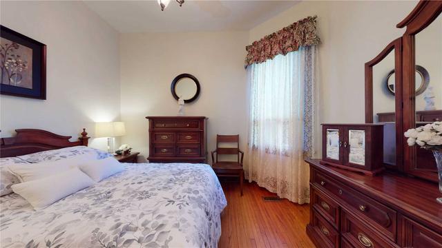 140 Harrison St, House detached with 4 bedrooms, 4 bathrooms and 1 parking in Toronto ON | Image 5