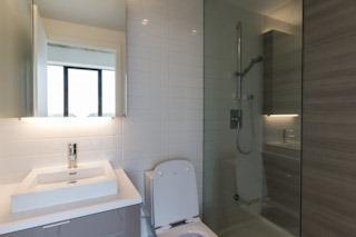 1807 - 170 Bayview Ave, Condo with 2 bedrooms, 2 bathrooms and null parking in Toronto ON | Image 12