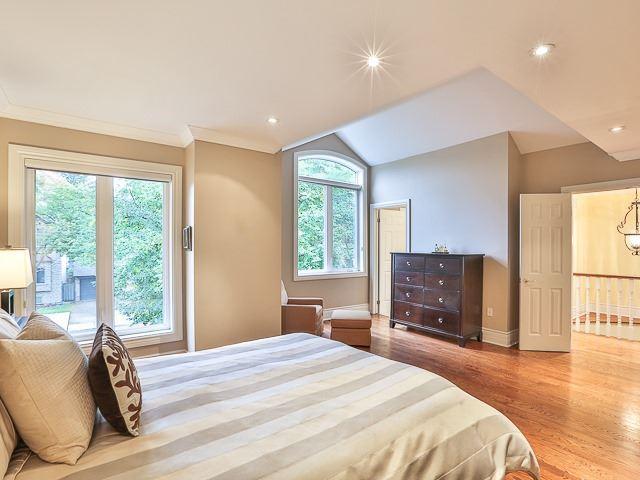 286 Laird Dr, House detached with 4 bedrooms, 4 bathrooms and 2 parking in Toronto ON | Image 13