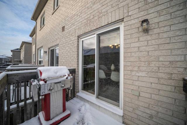 2491 Old Brompton Way, House attached with 3 bedrooms, 3 bathrooms and 5 parking in Oakville ON | Image 31