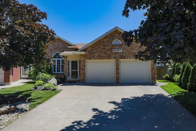 8 Inglis Circ, House detached with 3 bedrooms, 3 bathrooms and 6 parking in St. Catharines ON | Image 1