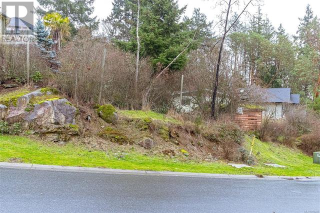 lot 35 Gade Rd, Home with 3 bedrooms, 3 bathrooms and 2 parking in Langford BC | Image 2