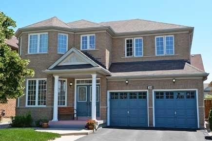 38 Mainard Cres, House detached with 4 bedrooms, 3 bathrooms and 4 parking in Brampton ON | Image 1