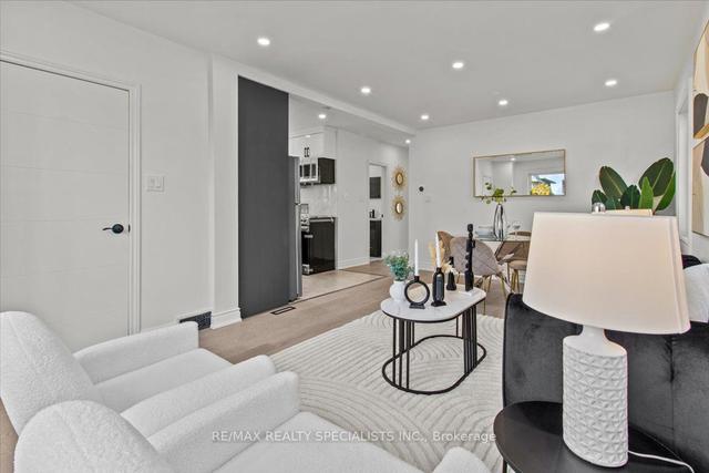 70 Atlee Ave, House detached with 2 bedrooms, 2 bathrooms and 3 parking in Toronto ON | Image 32