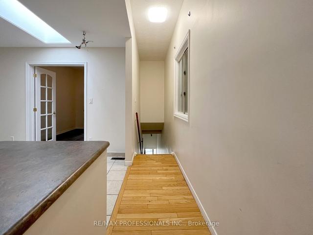 upper - 385 Dundas St E, Condo with 2 bedrooms, 1 bathrooms and 0 parking in Toronto ON | Image 18