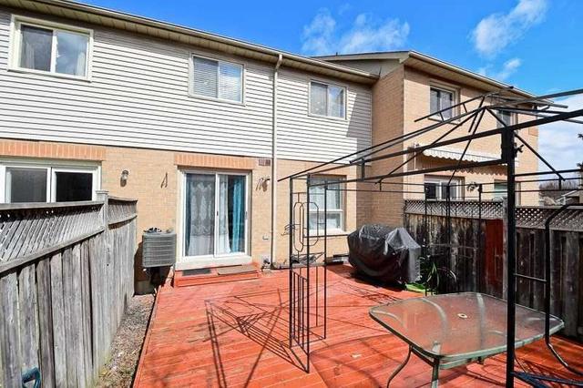 60 Macintyre Lane, Townhouse with 3 bedrooms, 2 bathrooms and 1 parking in Ajax ON | Image 17