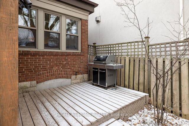 24 Brookdale Ave, House detached with 3 bedrooms, 2 bathrooms and 1 parking in Toronto ON | Image 33
