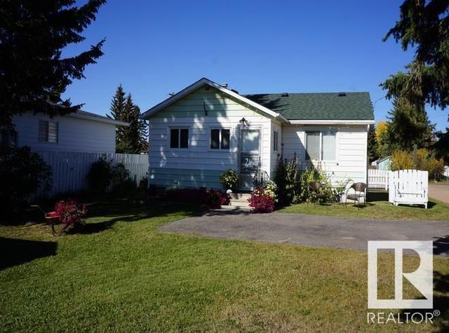 5003 50 Av, House detached with 2 bedrooms, 1 bathrooms and null parking in Thorhild County AB | Image 26