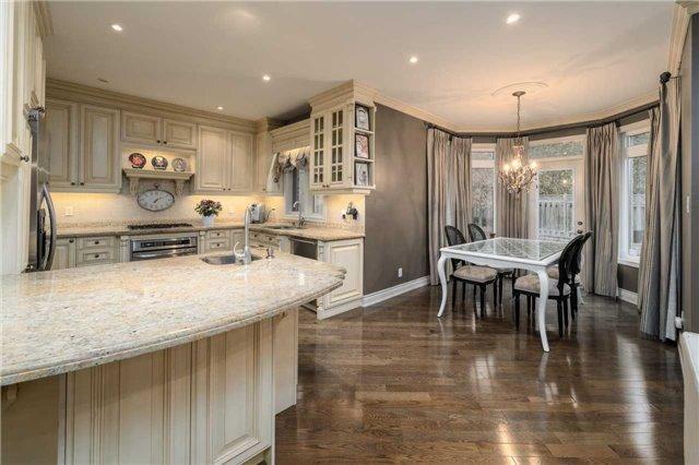 33 Cherokee Dr, House detached with 4 bedrooms, 3 bathrooms and 4 parking in Vaughan ON | Image 10