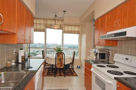 lph 09 - 50 Disera Dr, Condo with 3 bedrooms, 2 bathrooms and 1 parking in Vaughan ON | Image 5