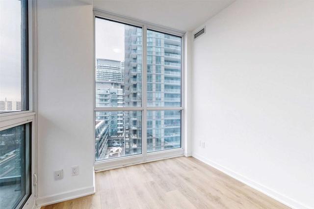 910 - 38 Forest Manor Rd, Condo with 2 bedrooms, 2 bathrooms and 1 parking in Toronto ON | Image 9