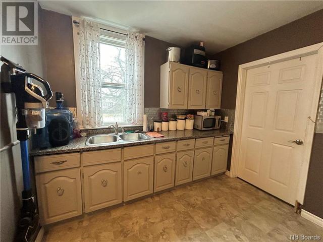 2694 King George Hwy, House detached with 2 bedrooms, 1 bathrooms and null parking in Miramichi NB | Image 10