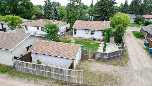 4126 36 Street, House detached with 4 bedrooms, 1 bathrooms and 2 parking in Red Deer AB | Image 45