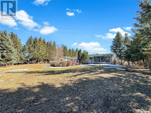 8 West Park Drive, House detached with 5 bedrooms, 3 bathrooms and null parking in Battleford SK | Image 33