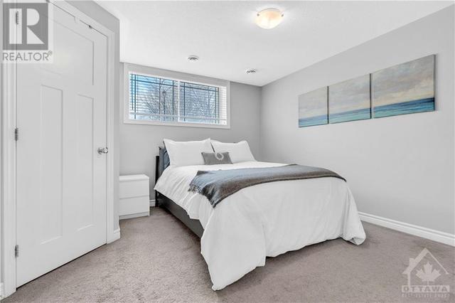 184 Den Haag Drive, House attached with 2 bedrooms, 2 bathrooms and 1 parking in Ottawa ON | Image 17