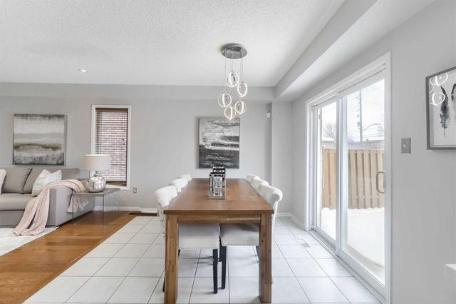 42 Florette Pl, House semidetached with 3 bedrooms, 4 bathrooms and 3 parking in Brampton ON | Image 2