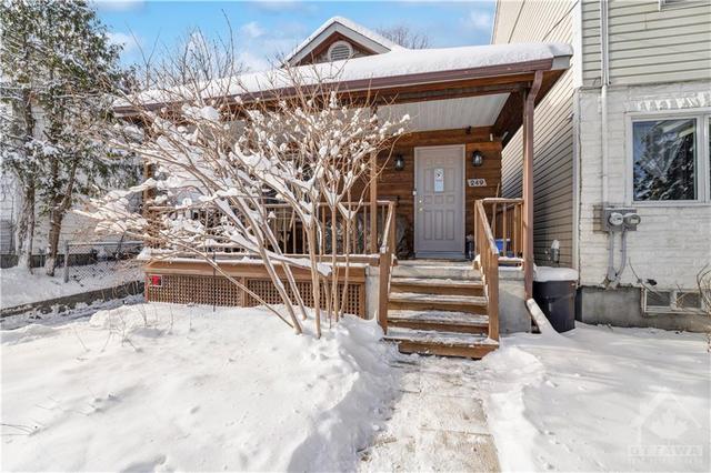 249 Beechwood Avenue, House detached with 2 bedrooms, 1 bathrooms and 3 parking in Ottawa ON | Image 3