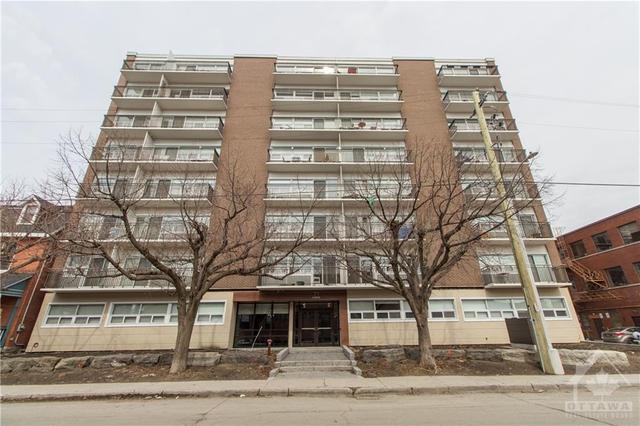 902 - 420 Gilmour Street, Condo with 1 bedrooms, 1 bathrooms and 1 parking in Ottawa ON | Image 1
