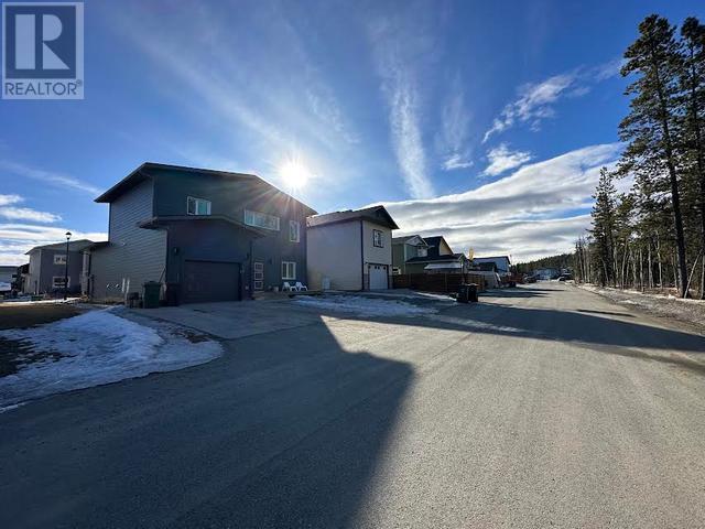 28 Iditarod Lane, House detached with 3 bedrooms, 3 bathrooms and null parking in Whitehorse YT | Image 35