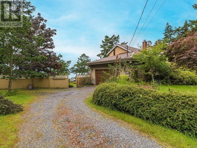 2565 Islands View Dr, House detached with 5 bedrooms, 3 bathrooms and 6 parking in Nanaimo B BC | Image 33