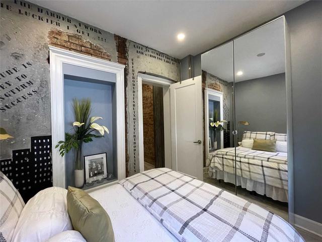 main - 725 Palmerston Ave W, House semidetached with 2 bedrooms, 2 bathrooms and 0 parking in Toronto ON | Image 20