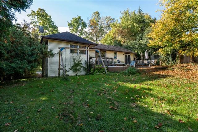 981 Lower Lions Club Road, House detached with 3 bedrooms, 1 bathrooms and 4 parking in Hamilton ON | Image 12