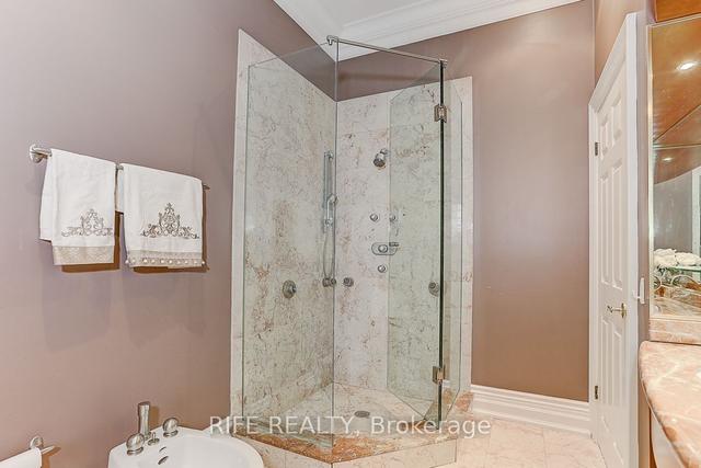 32 Grangemill Cres, House detached with 3 bedrooms, 4 bathrooms and 4 parking in Toronto ON | Image 17