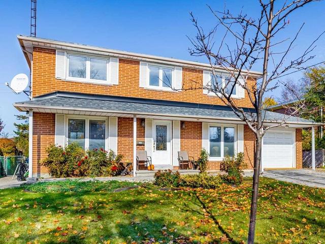 41 Waddington Cres N, House detached with 4 bedrooms, 4 bathrooms and 5 parking in Toronto ON | Image 34