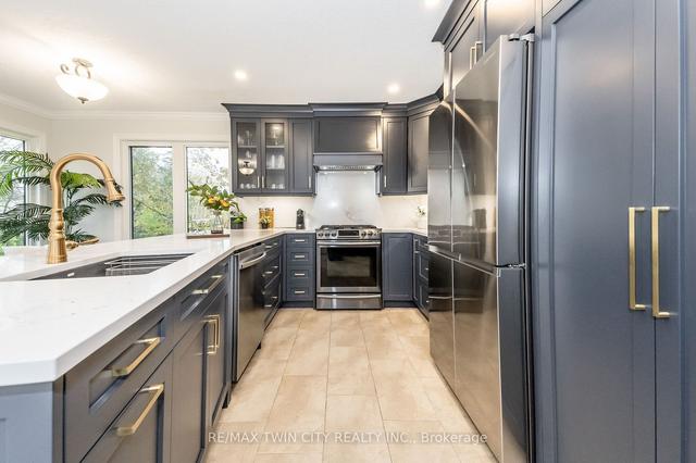 1184 Queenston Rd, House detached with 4 bedrooms, 3 bathrooms and 5 parking in Cambridge ON | Image 6