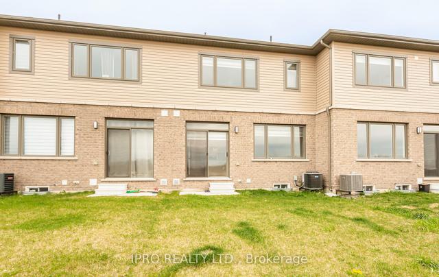 90 Freedom Cres, House attached with 3 bedrooms, 3 bathrooms and 2 parking in Hamilton ON | Image 31